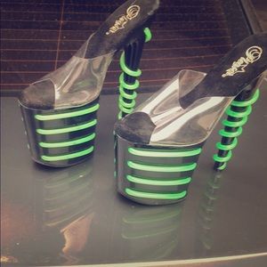 Pleaser shoes size 7